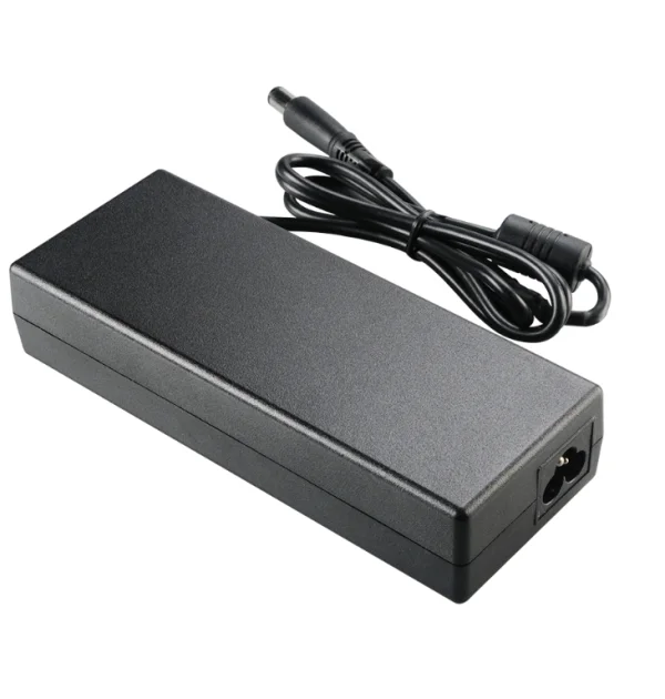 19V 120W-Netzteil für NUC11 Phantom Canyon